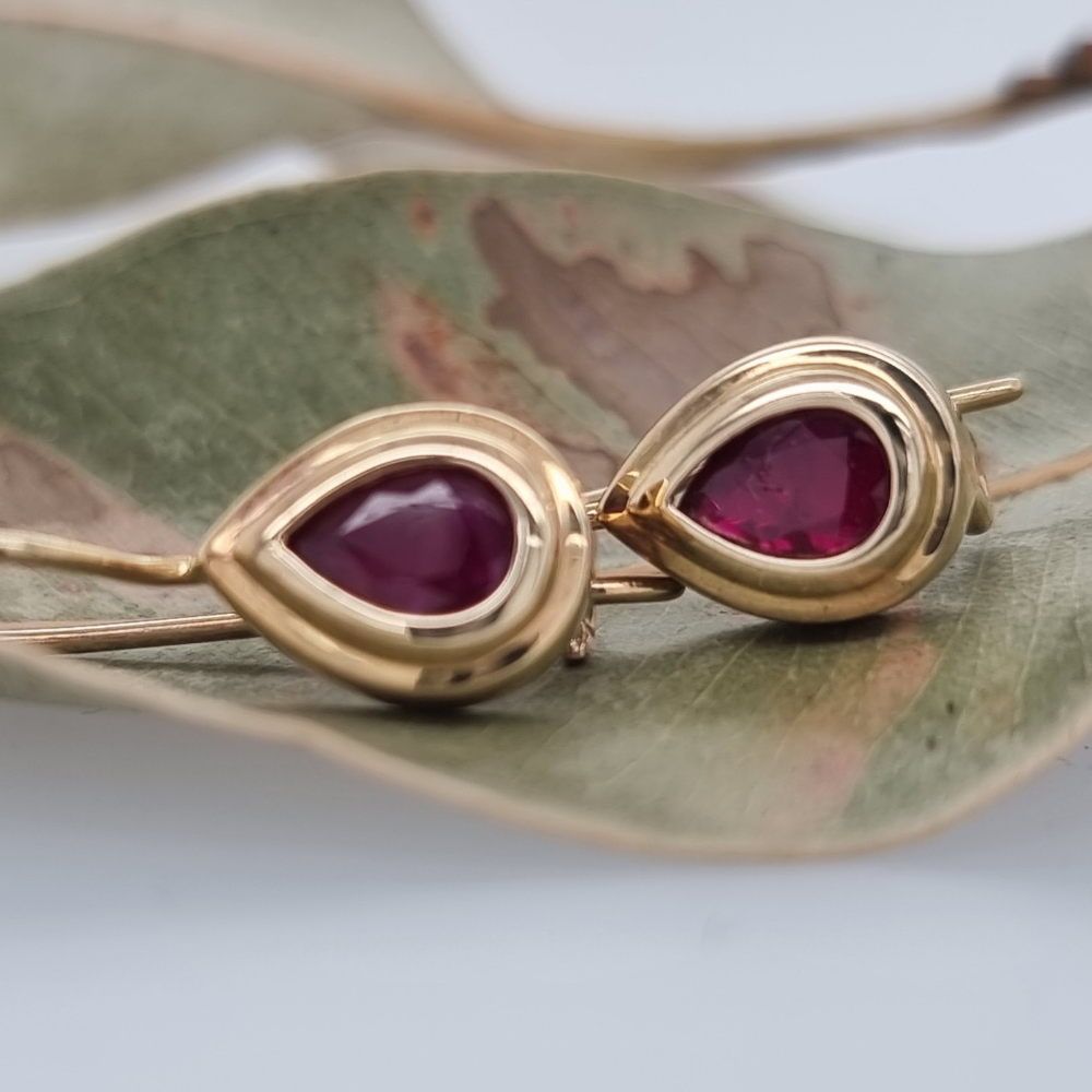 9ct Yellow Gold Pear cut Natural Ruby Earrings