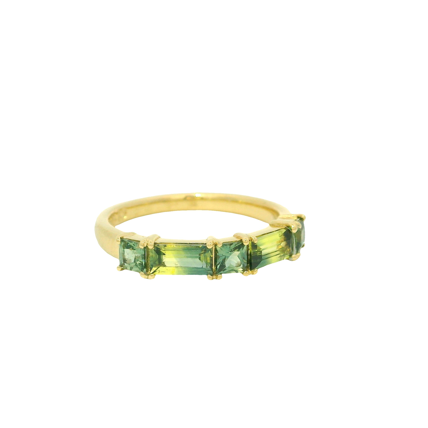18ct Yellow Gold Australian Parti Sapphire Ring.
